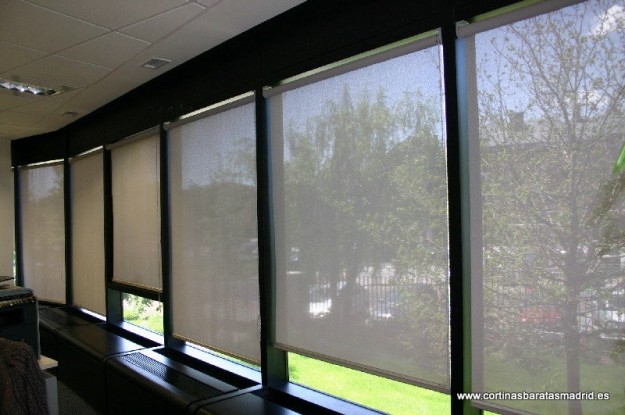 Enrollable Oficina Polyscreen